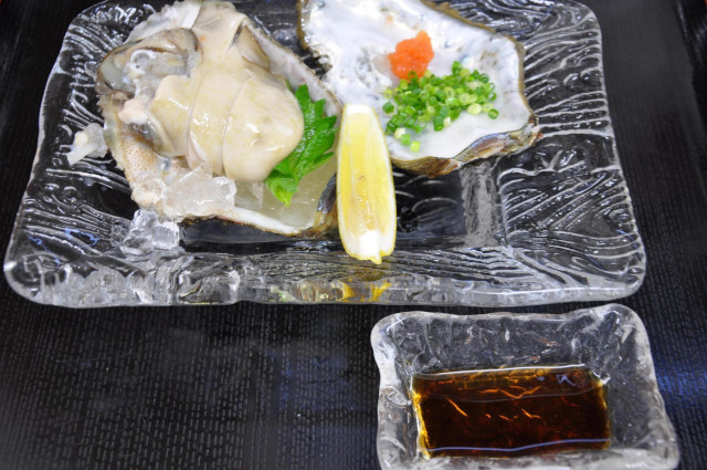 金沢グルメ・夏が旬の天然岩牡蠣